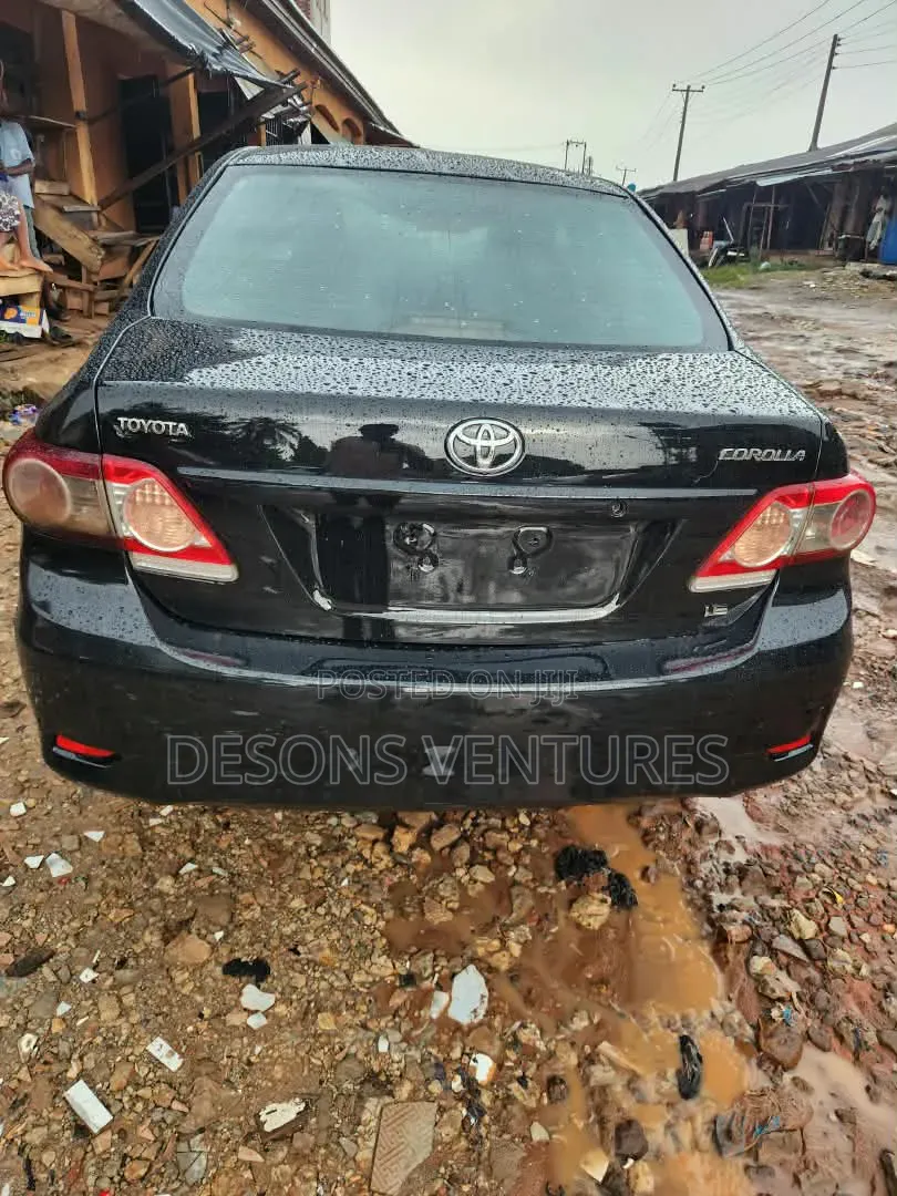 Toyota Corolla 2012 Black