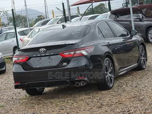 Toyota Camry SE 2023 Black