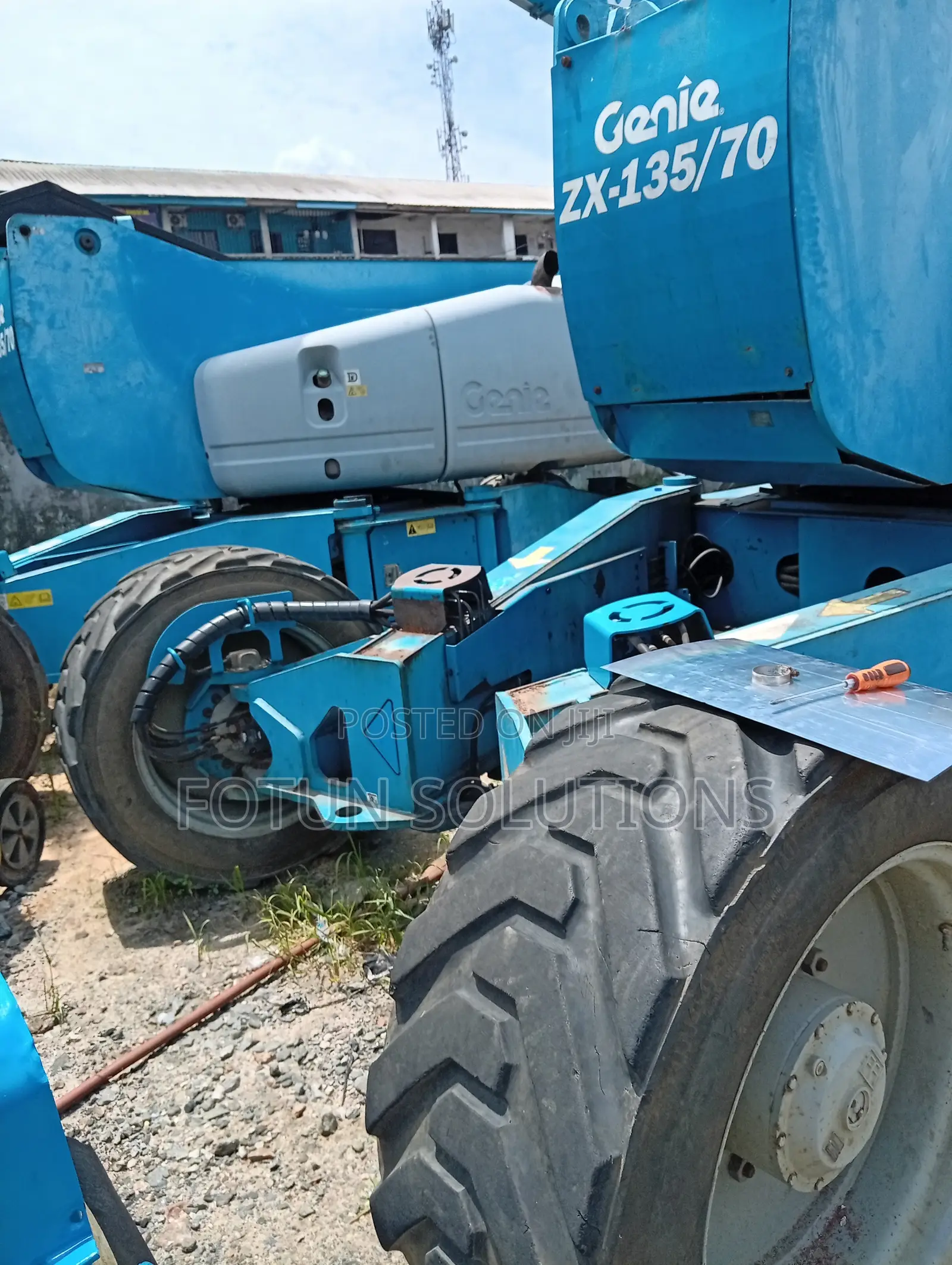 Man Lift Mobile Crane