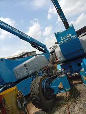 Man Lift Mobile Crane