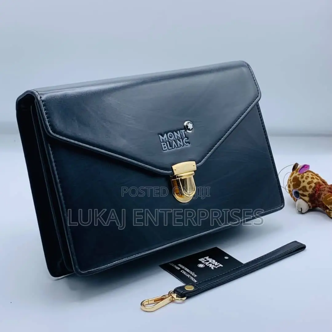 Montblanc Luxury Pose