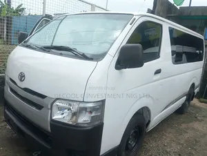 Toyota HiAce 2012 White