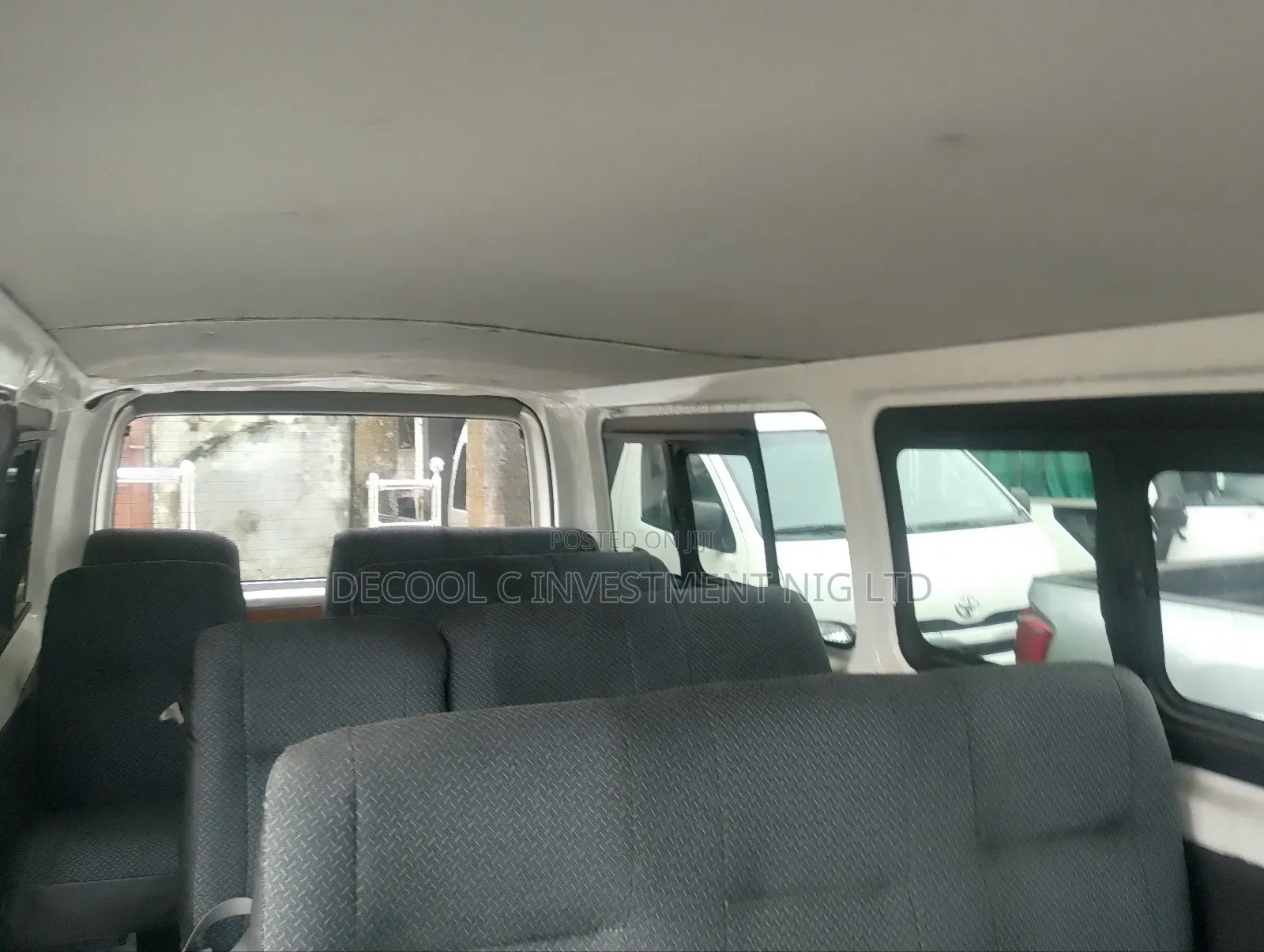Toyota HiAce 2012 White