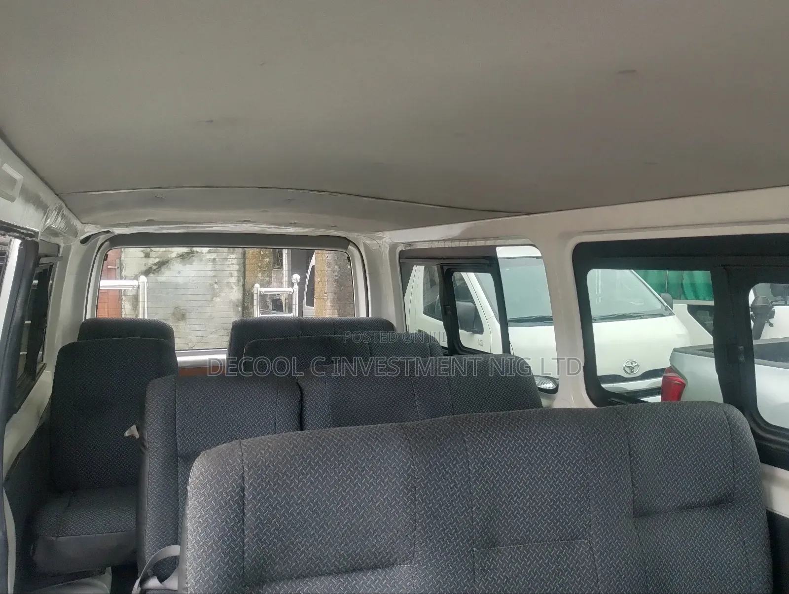 Toyota HiAce 2012 White