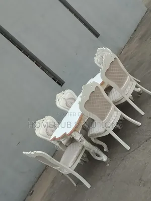 6 Seaters Royal Dining Set Neatly Used