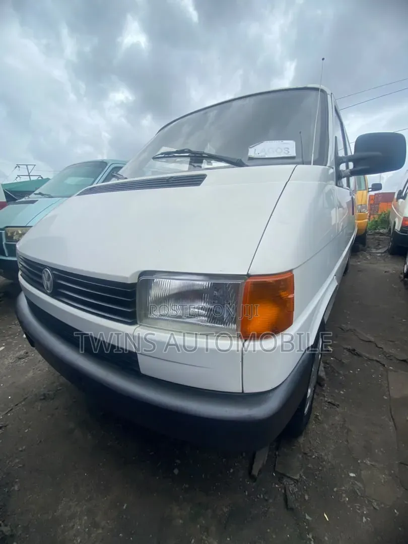 Volkswagen Transporter 2003 White