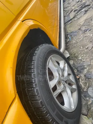 Volkswagen Transporter 2002 Yellow