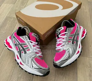 High Quality Asics Sneakers