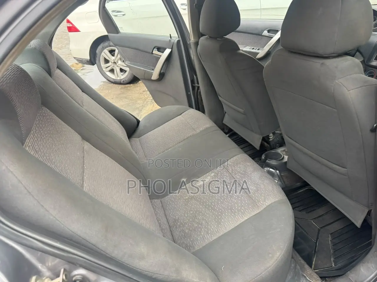 Chevrolet Aveo 1.2 Sedan 2013 Gray