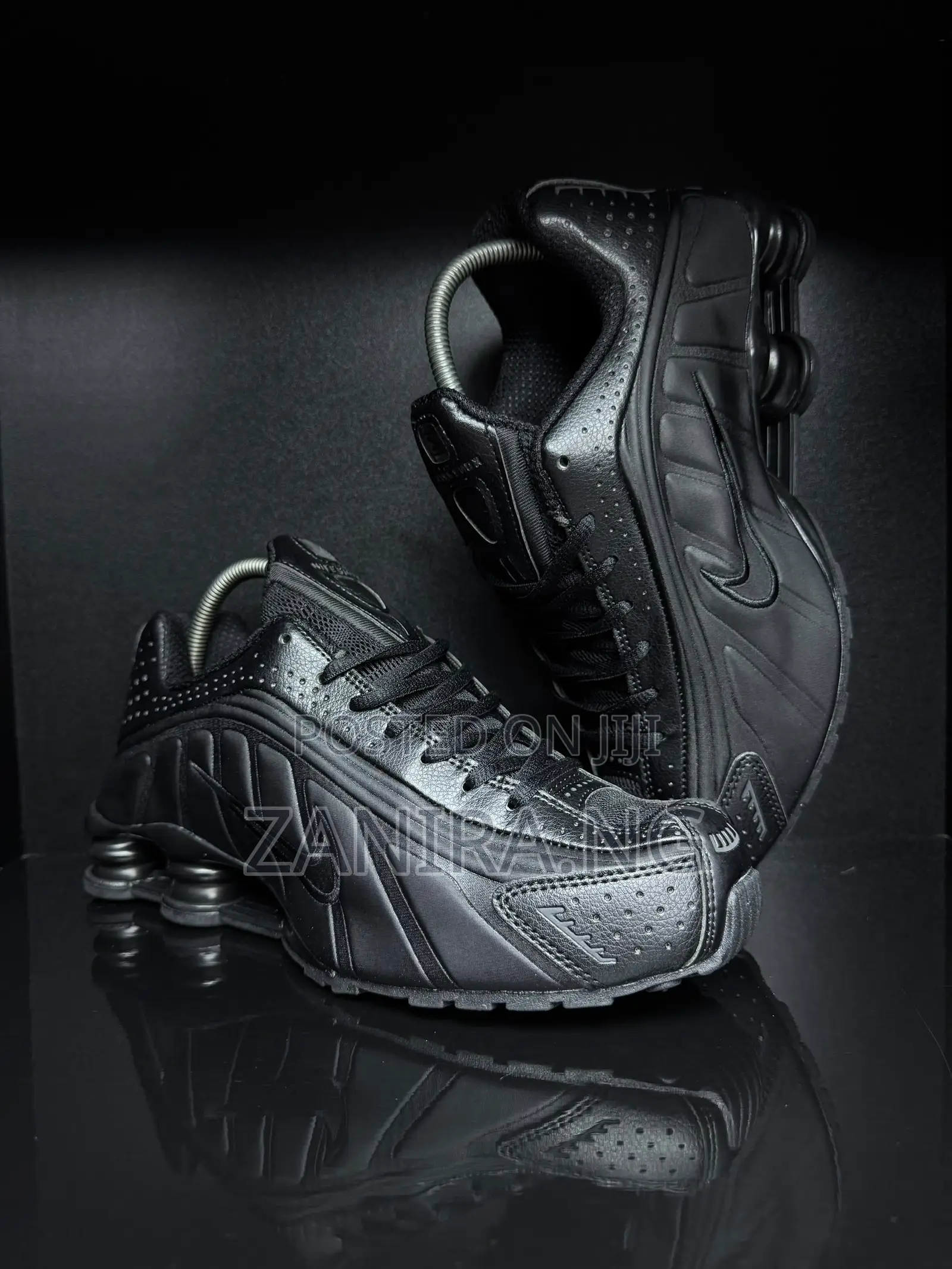 Nike Shox R4 Triple