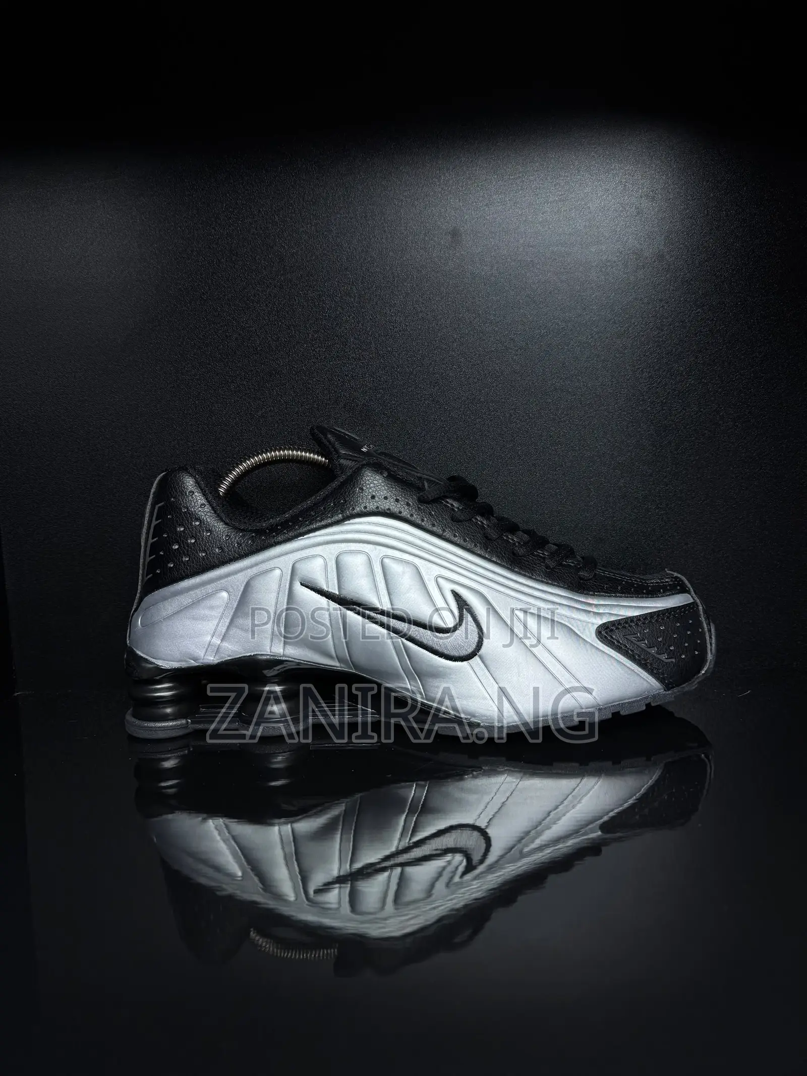 Nike Shox R4 Triple