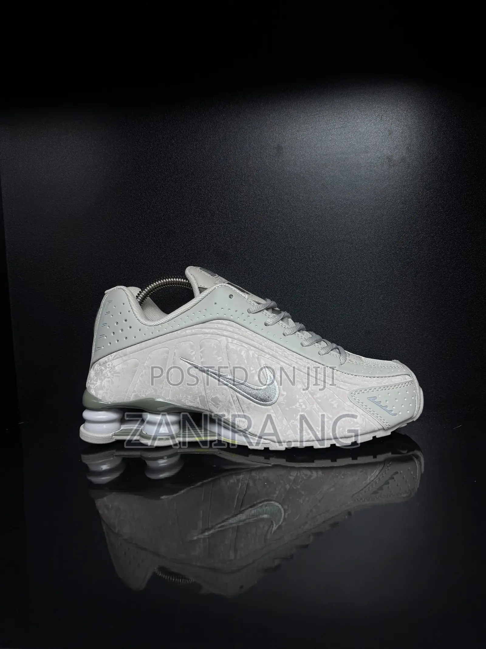 Nike Shox R4 Triple