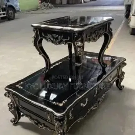 Royal Center Table