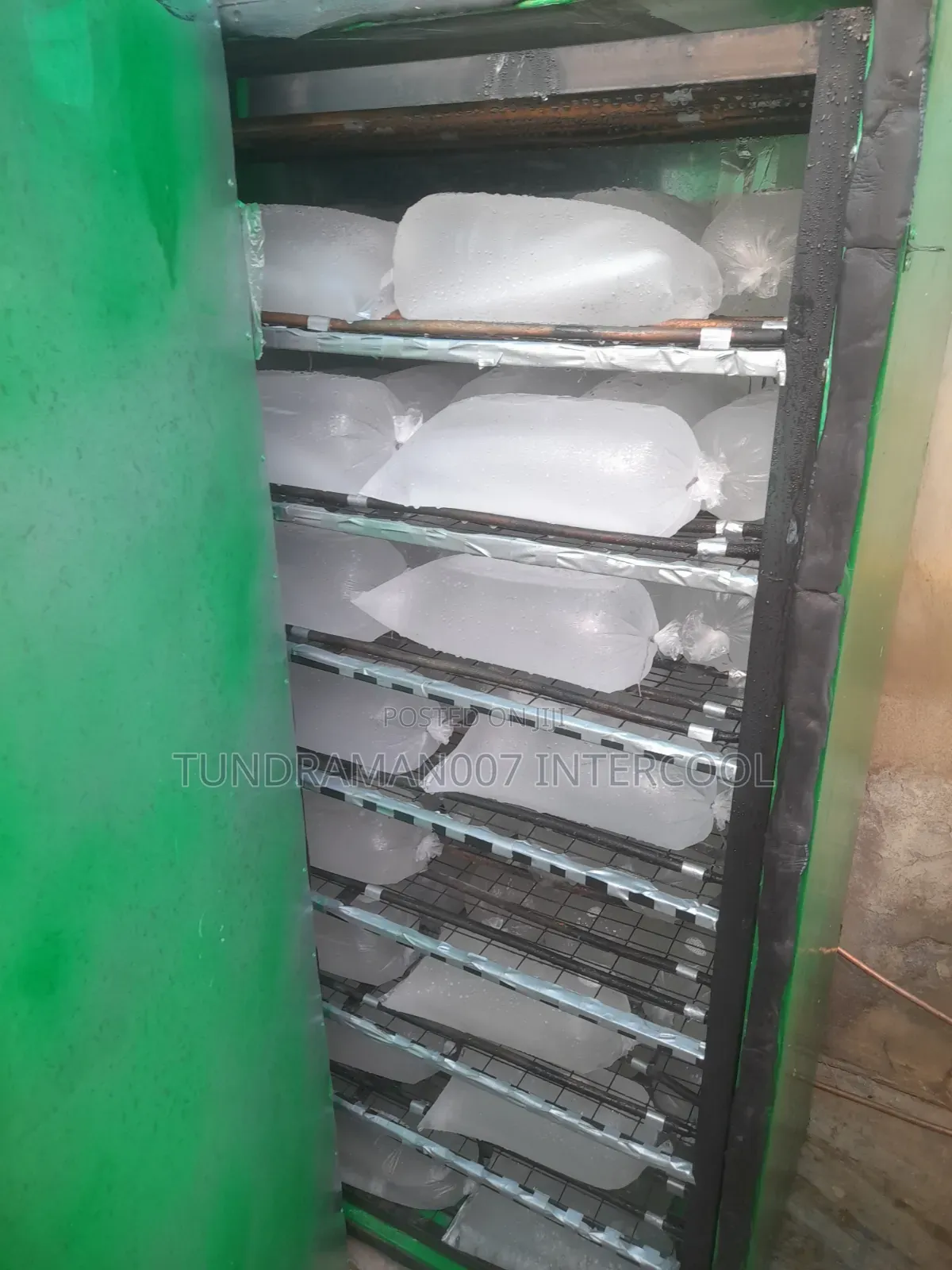 Iceblock Machine