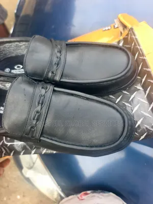 Region Safety Shoe/ Semi Red Wings