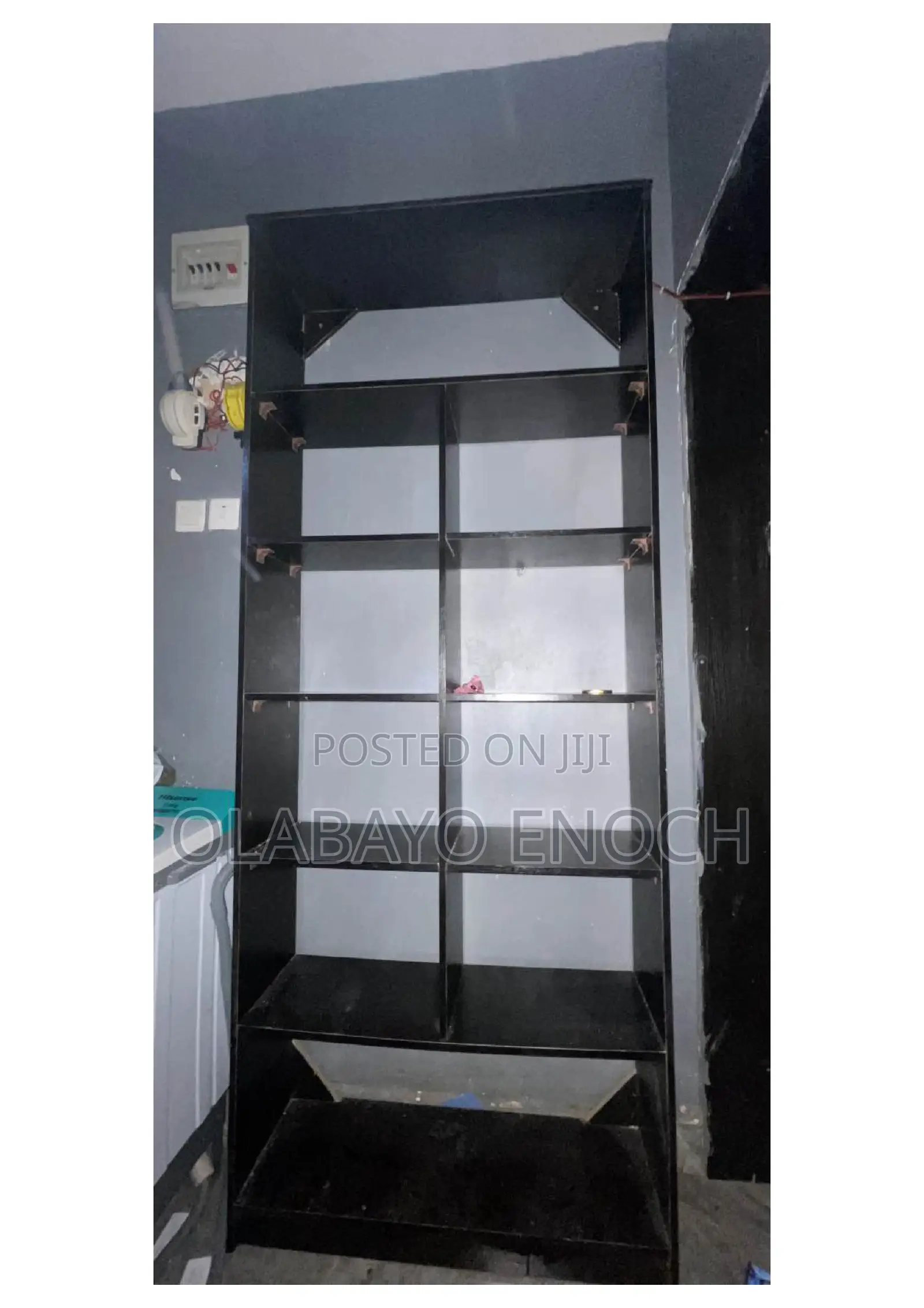 Multi-Level Compartment Shelf