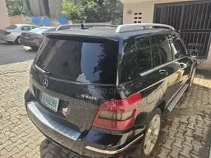Mercedes-Benz GLK-Class 2010 Black