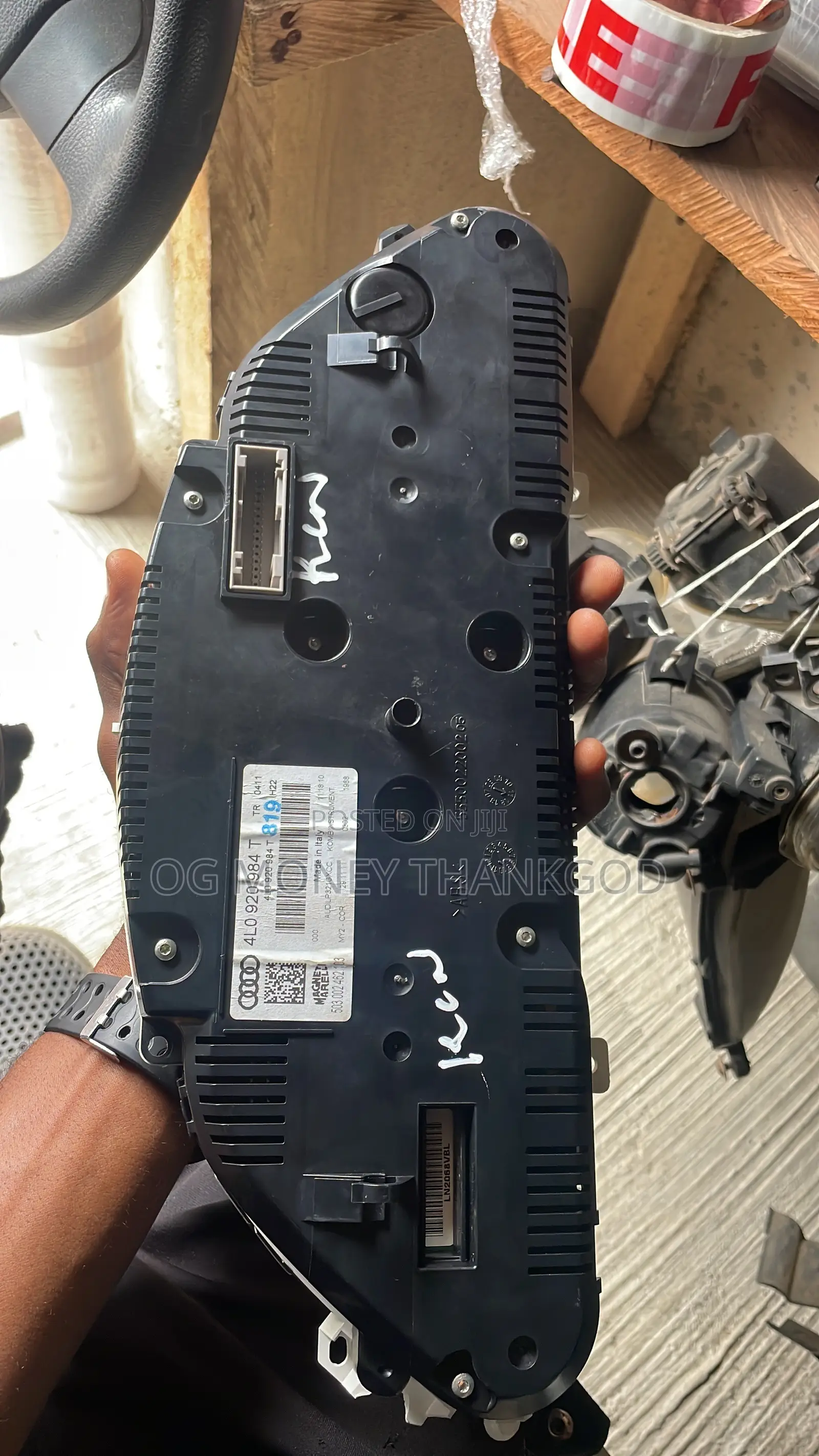 Speed Clock Audi Q7 2013