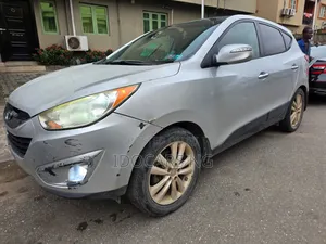 Hyundai Tucson Limited AWD 2011 Silver