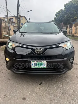 Toyota RAV4 Limited AWD (2.5L 4cyl 6A) 2017 Black