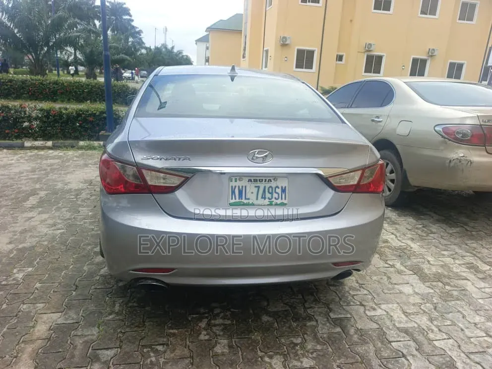 Hyundai Sonata 2013 Silver