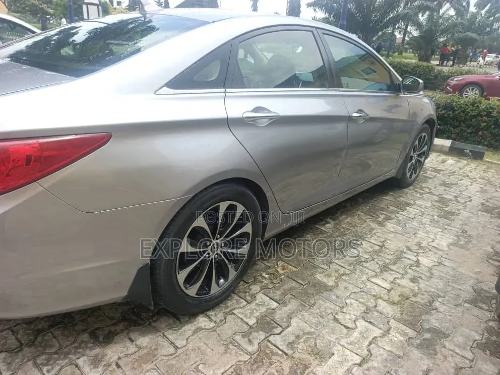 Hyundai Sonata 2013 Silver