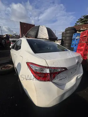 Toyota Corolla 2016 White