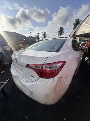 Toyota Corolla 2016 White