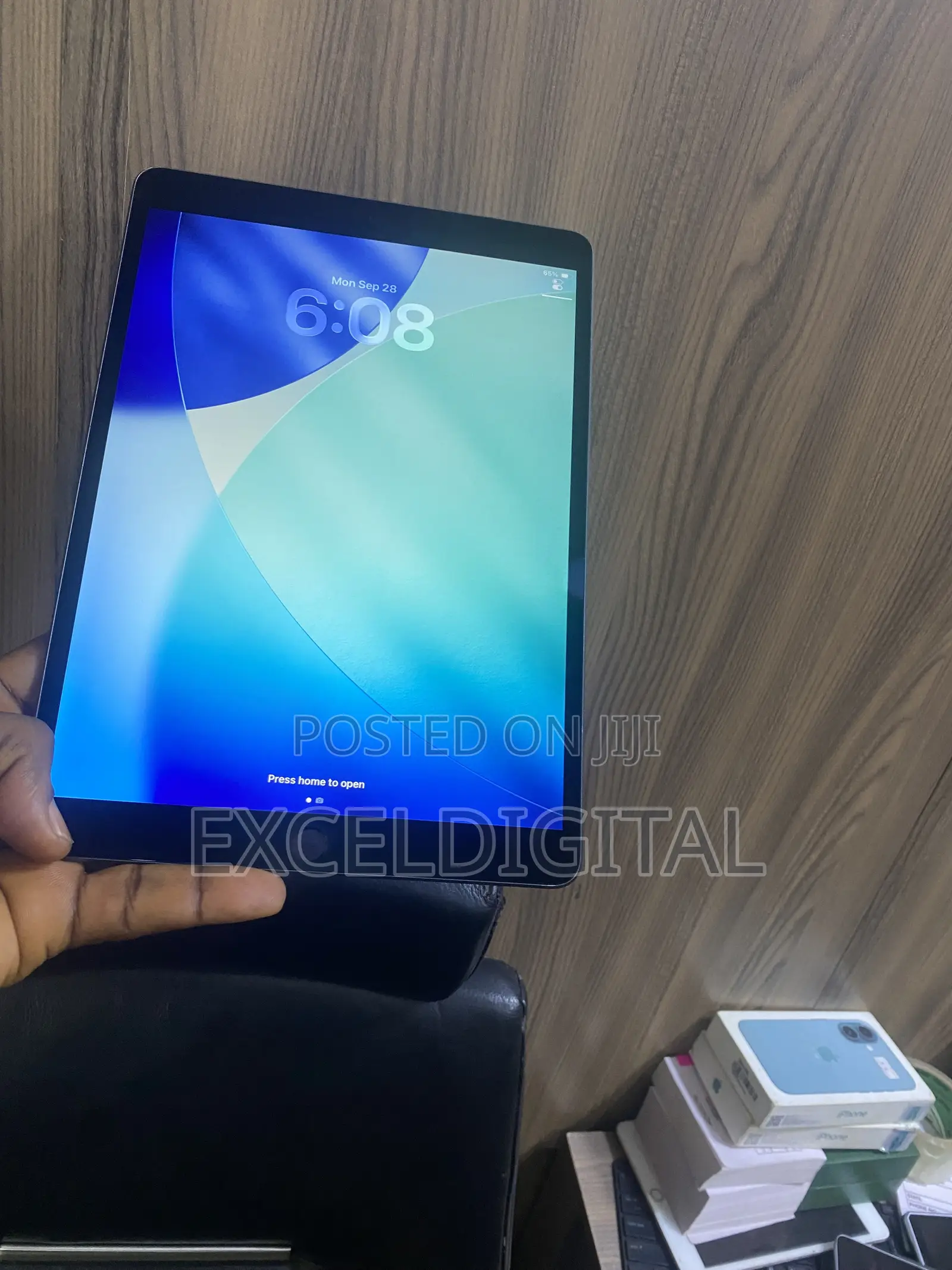 Apple iPad Air 256 GB Gray