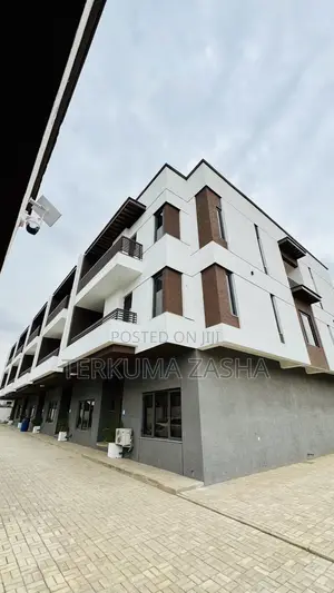 4bdrm Townhouse / Terrace in Mabushi for rent