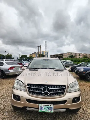 Mercedes-Benz M Class ML 350 AWD 4Matic (3.5L V6 7A) 2006 Gold