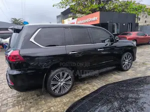 Lexus LX 2019 Black