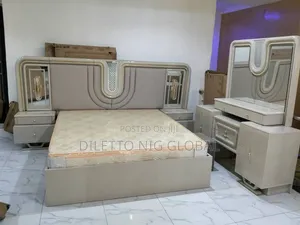 Luxury Modern Bedroom Set Bedframe With Dressing Mirror