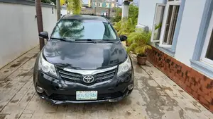 Toyota Avensis 2012 Black
