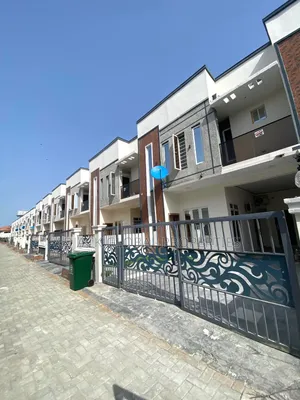 4bdrm Duplex in Lekki Phase 2 for sale