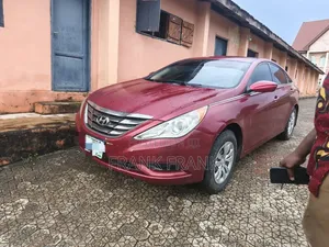 Hyundai Sonata 2011 Red