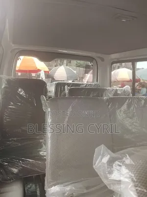 Toyota HiAce 2012 White