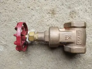 1 1/2" Crane D151 Threaded Bronze Gate Valve PN20.
