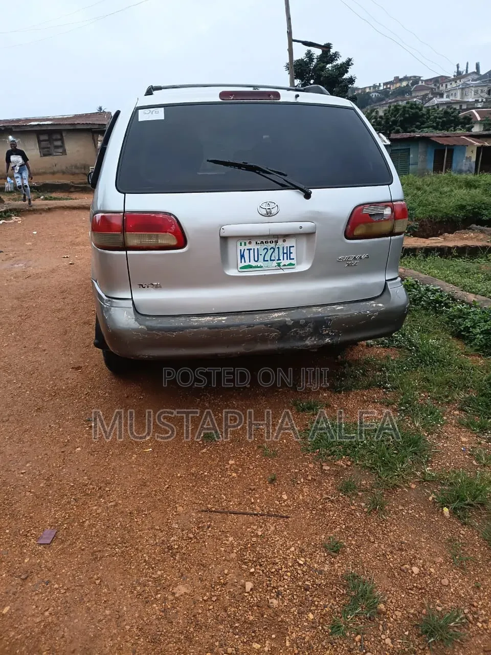 Toyota Sienna 2000 Silver