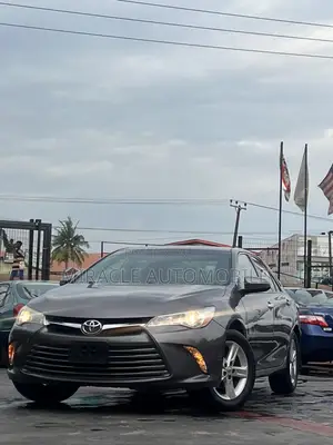 Toyota Camry LE 4dr Sedan (2.5L 4cyl 6A) 2016 Gray