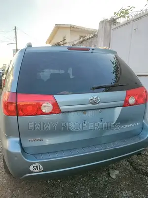 Toyota Sienna 2005 Ivory