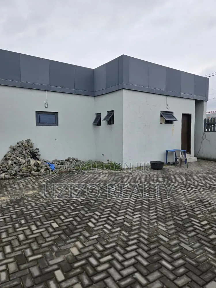 Strategically Positioned Office Complex