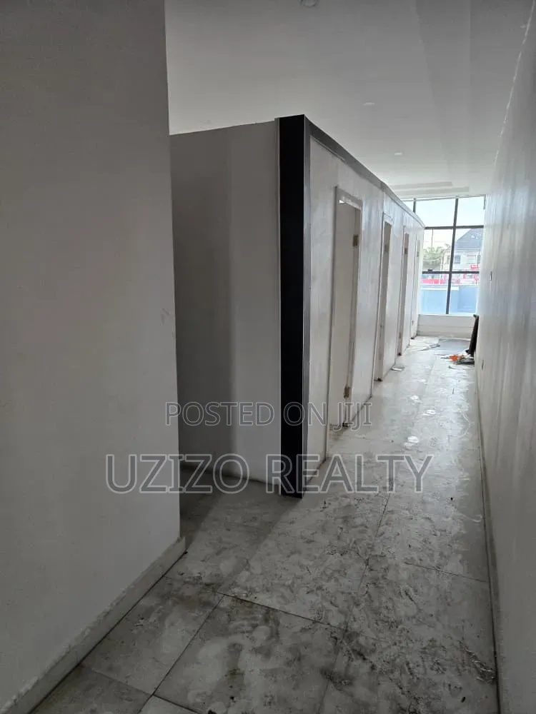 Strategically Positioned Office Complex