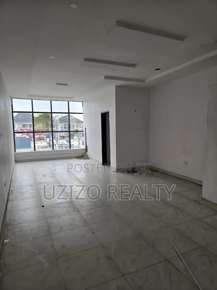 Strategically Positioned Office Complex