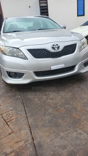 Toyota Camry 2011 Silver