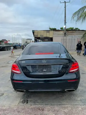 Mercedes-Benz E300 2018 Black