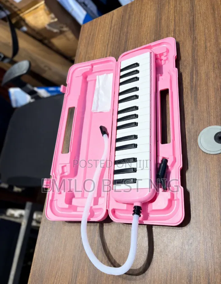UK Used Melody 32 Keys 2 Octave