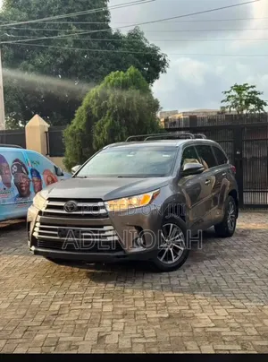 Toyota Highlander 2018 Gray