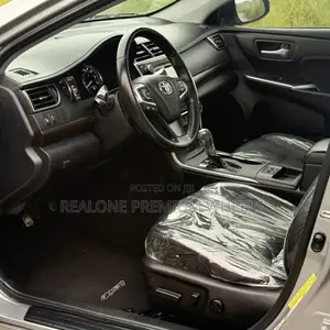 Toyota Camry XLE 4dr Sedan (2.5L 4cyl 6A) 2016 Silver