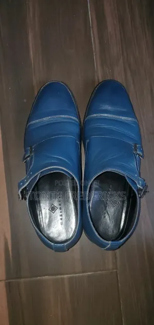 Shoe Lot Size 43
